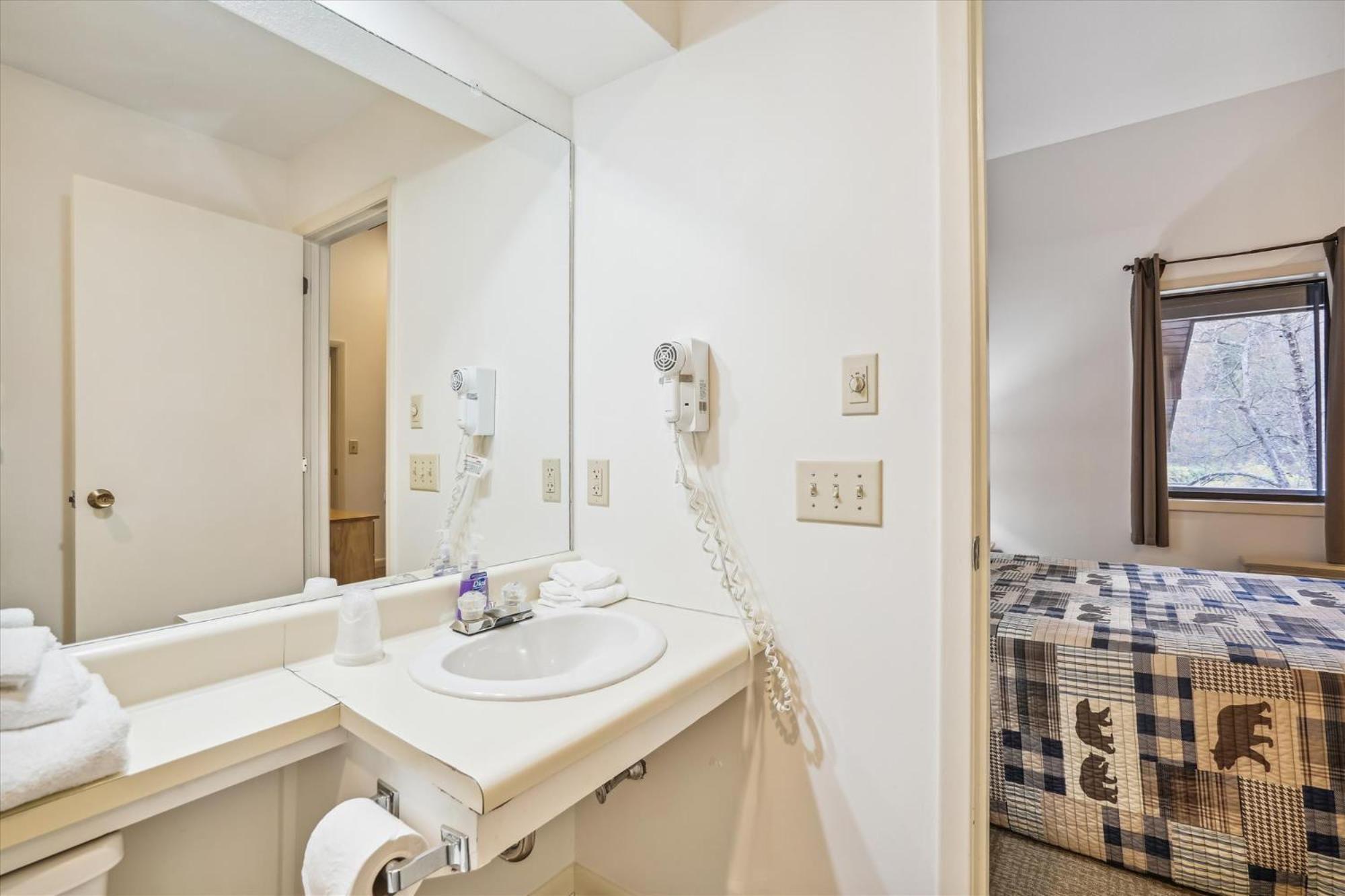 208 Cedarbrook One Bedroom Queen Suite 킬링튼 외부 사진